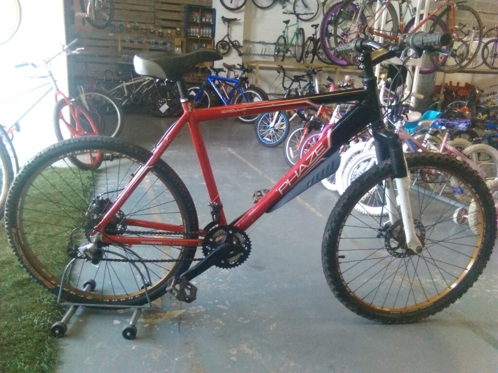 apollo phaze red